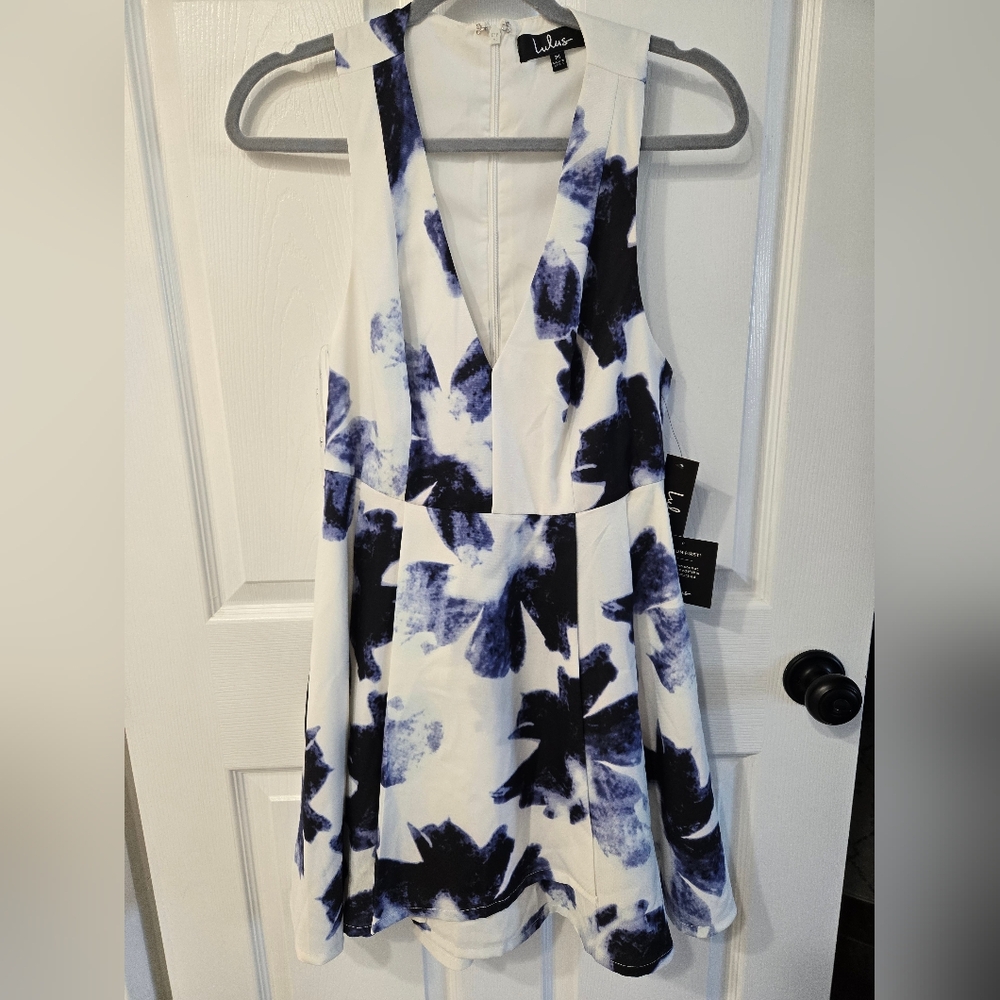 Lulu's White and Blue Floral Women's Dress Medium